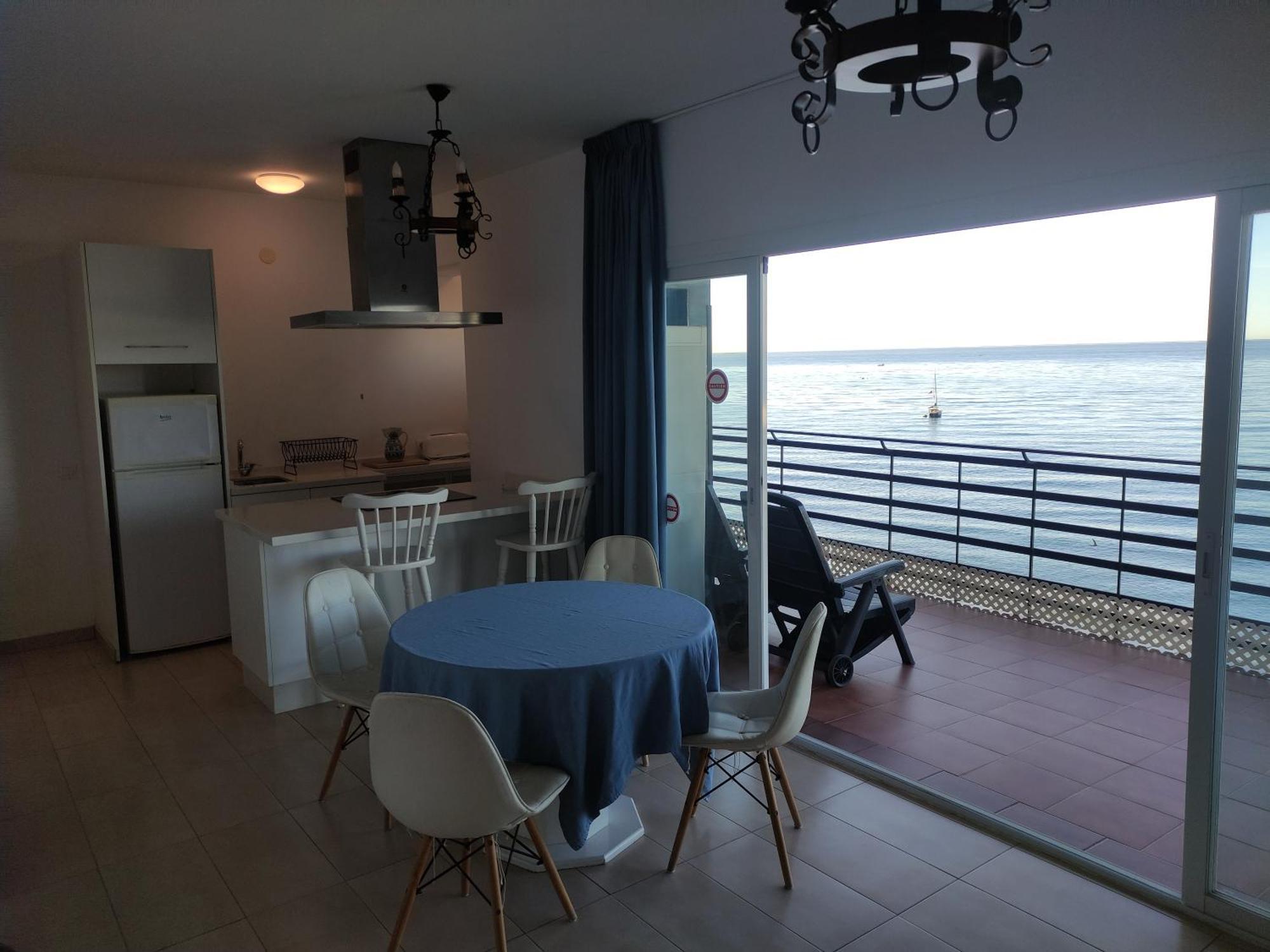 Apartment In Marbella First Line Beach Apto 4-6 Bagian luar foto