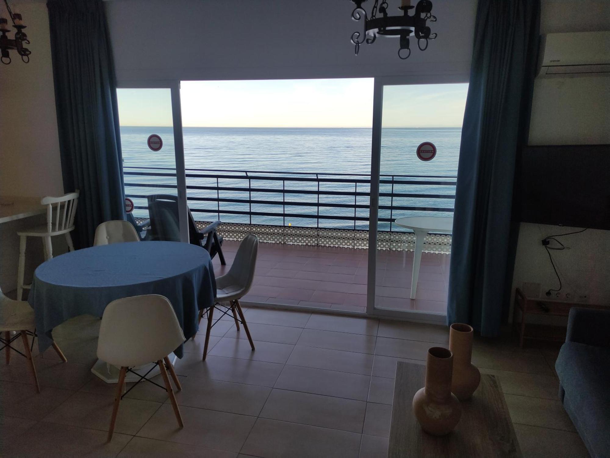 Apartment In Marbella First Line Beach Apto 4-6 Bagian luar foto